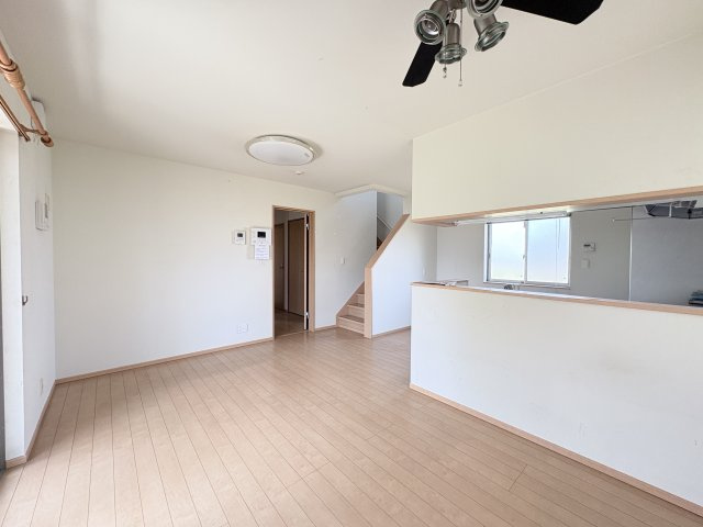 【居間・リビング】 | 上里町大字神保原町　中古戸建