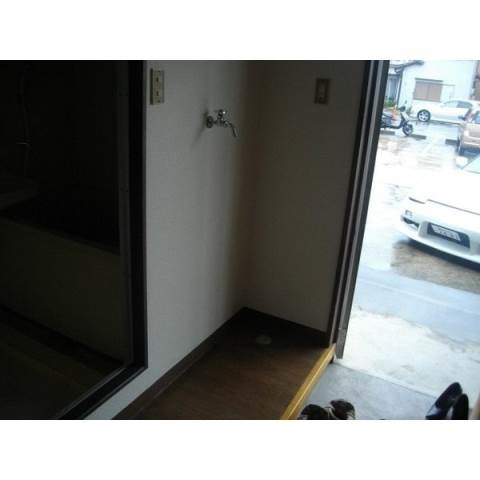 エレガンスハイツ金子の玄関