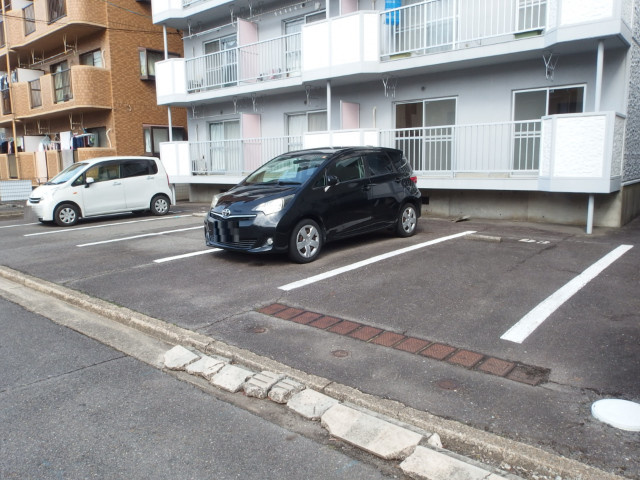 ハイツＭＯの駐車場