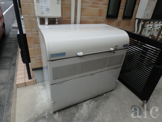 ロイヤルハウスのエントランス