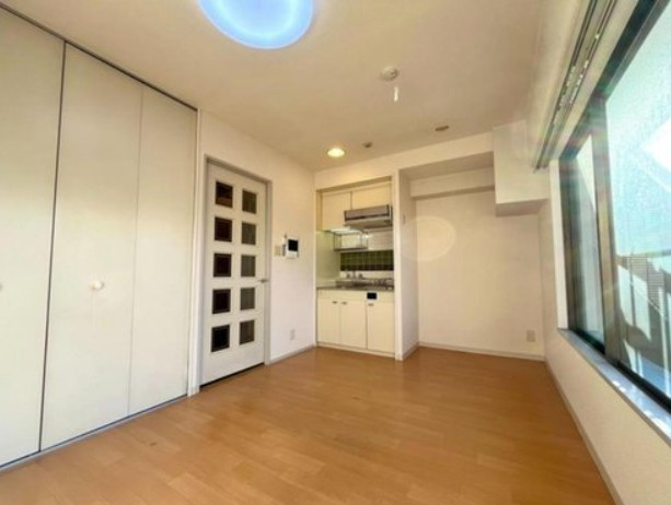 【洋室】 | サンコート池袋 | 心地よい光と風があふれています。プライベートな自分時間を快適に過ごせるお部屋。