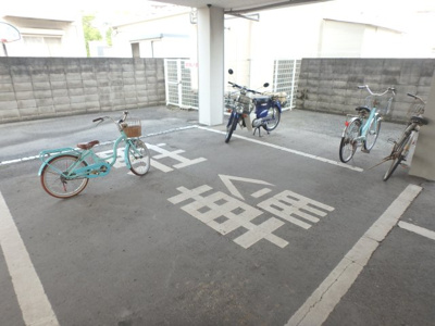 【その他共用部分】 | サングリーン大島 | 駐輪場です