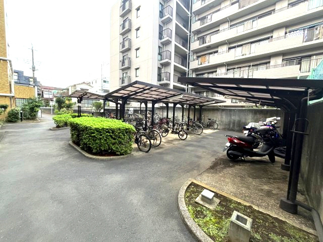 ライオンズマンション西所沢の駐輪場