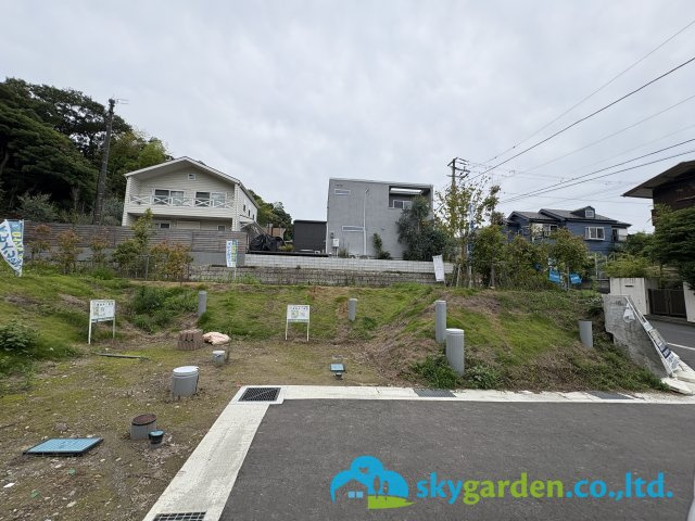 鎌倉市二階堂　新築戸建　全4棟3号棟の前面道路含む現地写真|2026年7月1日撮影（現況更地）