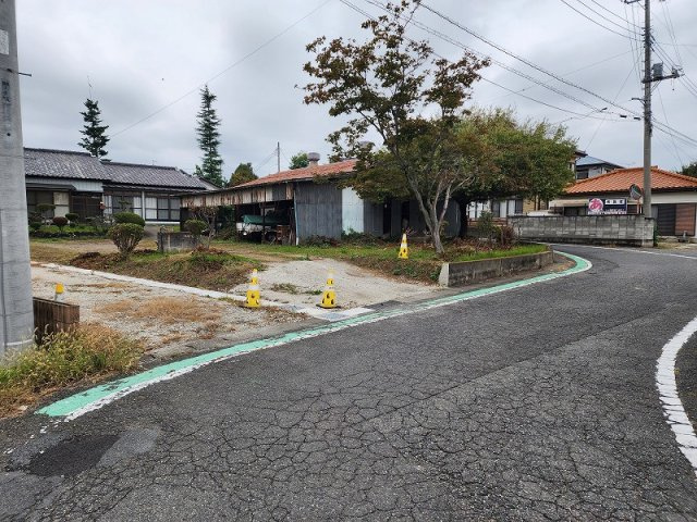 高崎市金古町全2区画売土地 B区画の前面道路含む現地写真