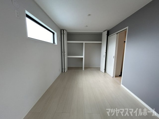 【寝室】 | COLORS