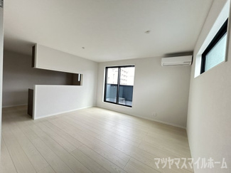 【居間・リビング】 | COLORS