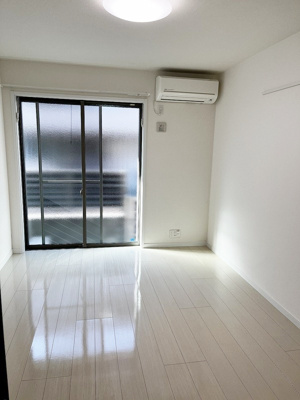 【居間・リビング】 | リーヴェルポート横浜西口Carna | 洋室7帖♪