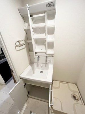 【洗面所】 | リーヴェルポート横浜西口Carna | 独立洗面台♪