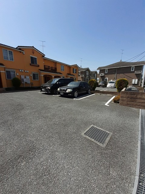 サンライズ・ヴィラⅠの駐車場