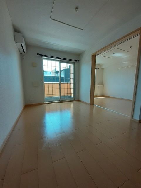 サンライズ・ヴィラⅠの居間・リビング