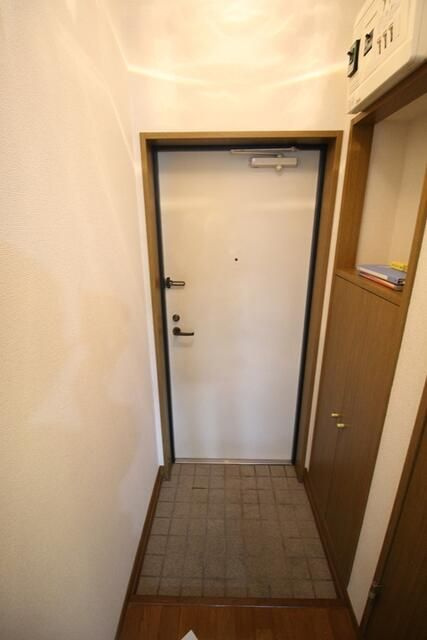 クレール西尾久の玄関