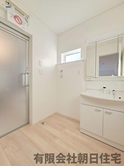 【独立洗面台】 | 東津田町新築戸建 | 独立洗面台あり、毎朝おしゃれに忙しい女性の方におすすめです