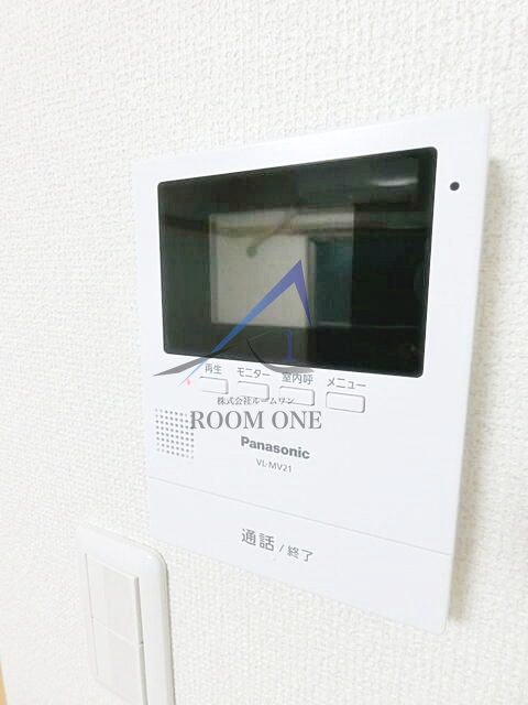 駒沢グリーンフラットのセキュリティ|モニター付インターホンです。