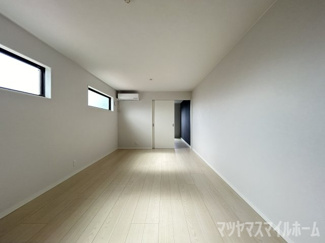 【居間・リビング】 | COLORS