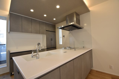 【キッチン】 | 南台４丁目～「笹塚」駅徒歩圏内・LDK２１.１帖の広々空間～