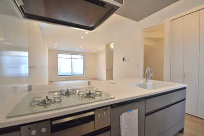 【キッチン】 | 南台４丁目～「笹塚」駅徒歩圏内・LDK２１.１帖の広々空間～