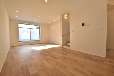 【居間・リビング】 | 南台４丁目～「笹塚」駅徒歩圏内・LDK２１.１帖の広々空間～