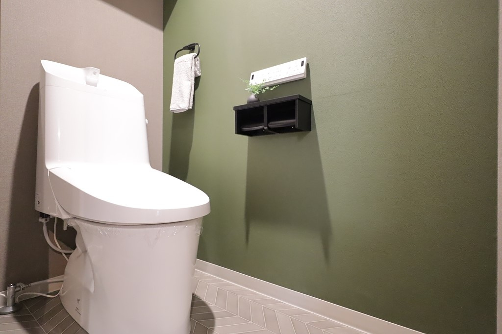 プリンスコート六甲のトイレ|一年中快適に利用できる温水洗浄便座付トイレです。