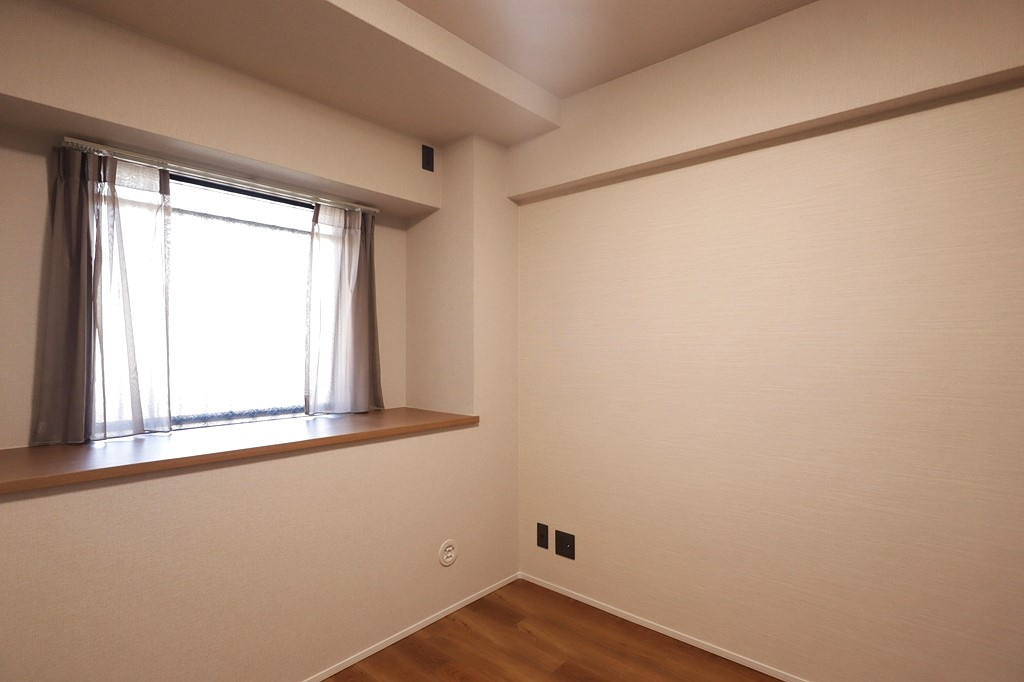 プリンスコート六甲の洋室|約3.8帖（サービスルーム）