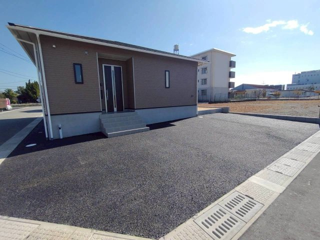柳川市筑紫町の新築一戸建の駐車場