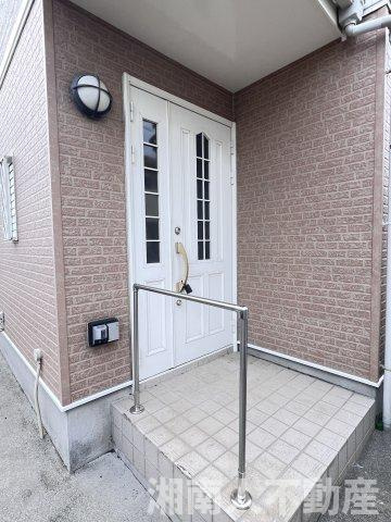 藤沢市西俣野３９３－１１戸建ての玄関|落ち着いた玄関です