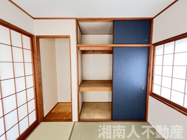 藤沢市西俣野３９３－１１戸建ての和室|明るい和室です