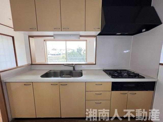 藤沢市西俣野３９３－１１戸建てのキッチン|コンパクトなキッチンで掃除もラクラク