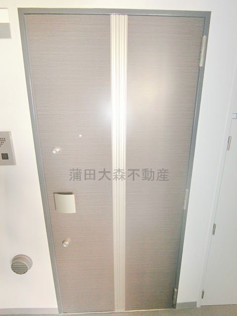 セレニティ久が原の玄関