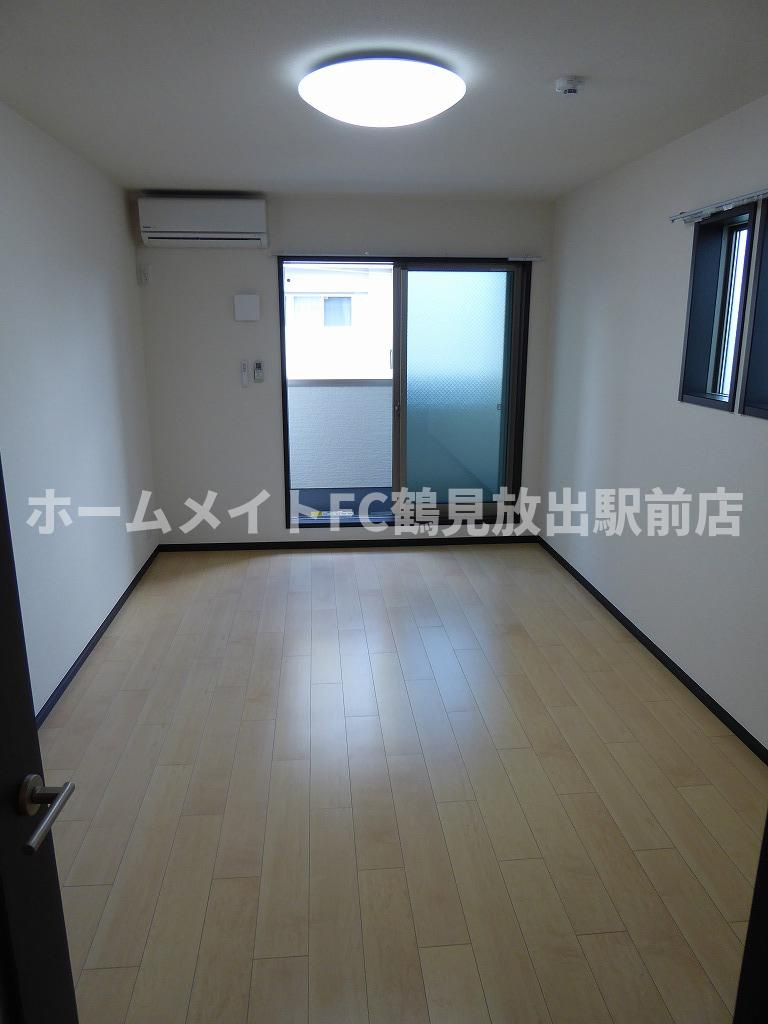 大阪市城東区天王田のハイツの洋室