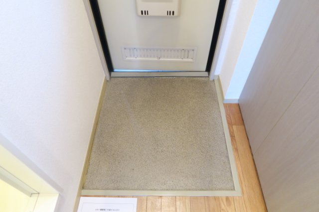 CLIO COURT 21の玄関|別号室の参考写真です。