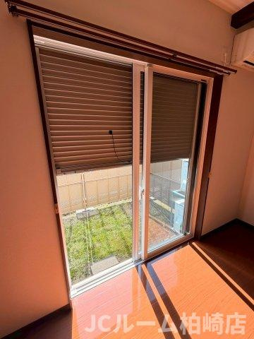 柏崎市関町のアパートの収納