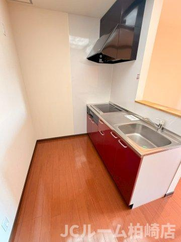 柏崎市関町のアパートのキッチン
