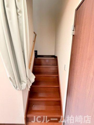 柏崎市関町のアパートの内装