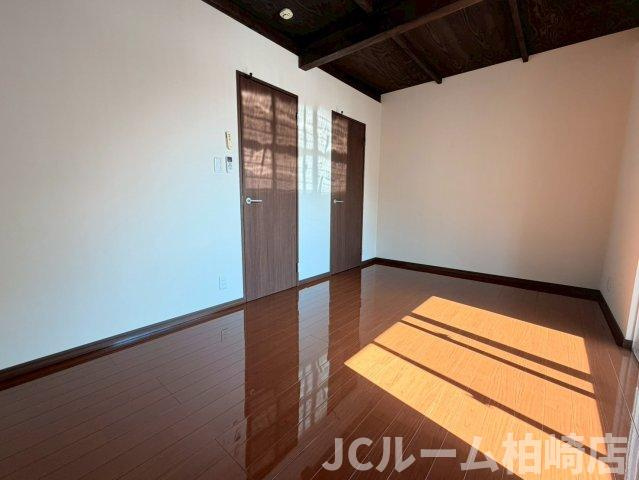 柏崎市関町のアパートの子供部屋