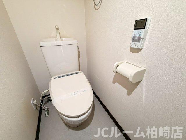 柏崎市関町のアパートのトイレ