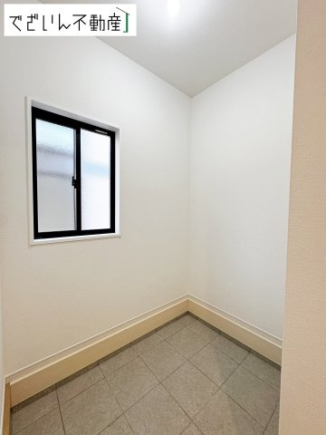 【玄関】 | Zut PLUS＋比企郡嵐山町15期(嵐山町大字川島)　新築住宅 | ≪1号棟≫
現地(2025年12月撮影)