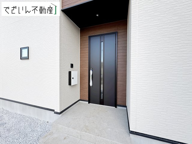 【玄関】 | Zut PLUS＋比企郡嵐山町15期(嵐山町大字川島)　新築住宅 | ≪1号棟≫
現地(2025年12月撮影)