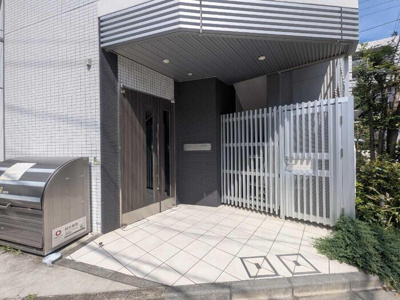 【エントランス】 | カーサヴェルデ三軒茶屋