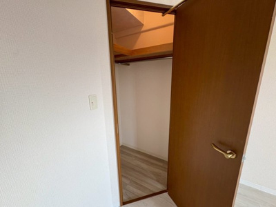 【収納】 | レジデンス羽衣ガーデンスクエア | ウォークインクローゼットもございます！沢山収納できて嬉しいですね♪家族の思い出も大切にしまっておけますね！