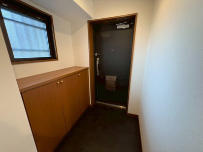 【玄関】 | レジデンス羽衣ガーデンスクエア | ゆとりの玄関ですよ！シューズボックスございますので、散らかりがちな玄関も片付きますね！