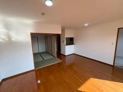 【その他】 | レジデンス羽衣ガーデンスクエア | ＬＤＫ約１６．７帖のゆとりのあるリビングは家族の憩いの場になりますね！家族団欒をお楽しみください！