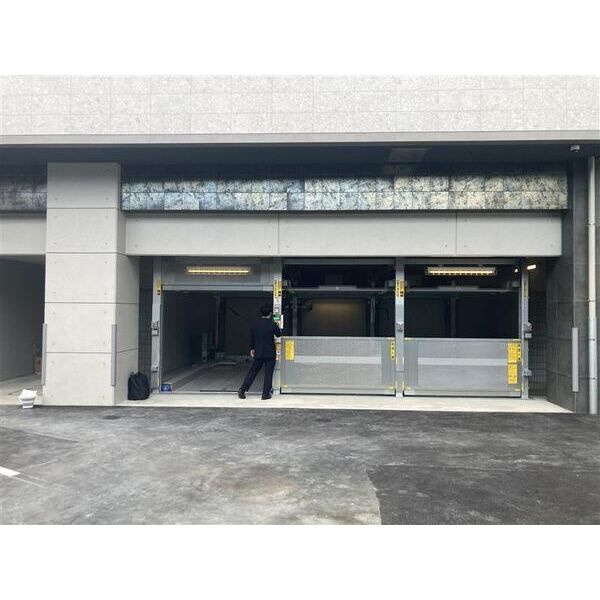 S-RESIDENCE堀田駅前futur(フチュール)の駐車場|カースペースがあります