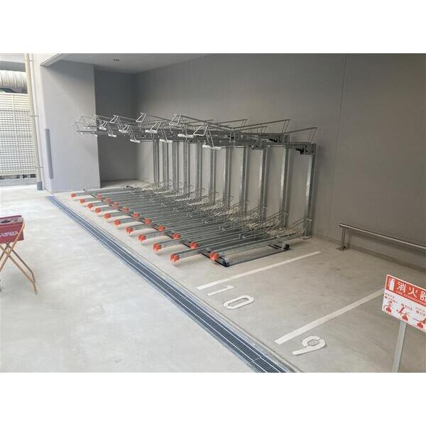 S-RESIDENCE堀田駅前futur(フチュール)の駐車場|駐輪場です