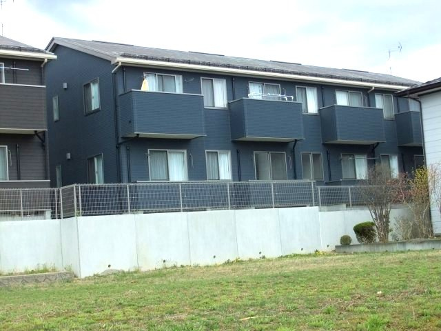 Altair（アルタイル）B棟の外観|南側の道路からの外観