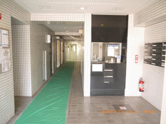 【その他共用部分】 | 重厚感ある仕上り。将来に亘って誇れる我が家の大事な入り口部分。