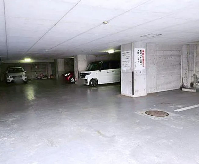 【駐車場】 | コスモ赤羽 | 自走式の駐車場がありますので、車必須のかたには、安心です。