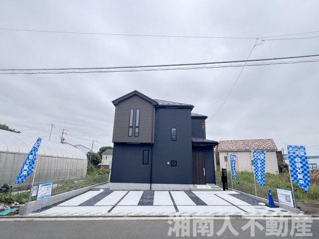 藤沢市葛原２２７１－１２新築戸建ての外観|外はこのようになっています