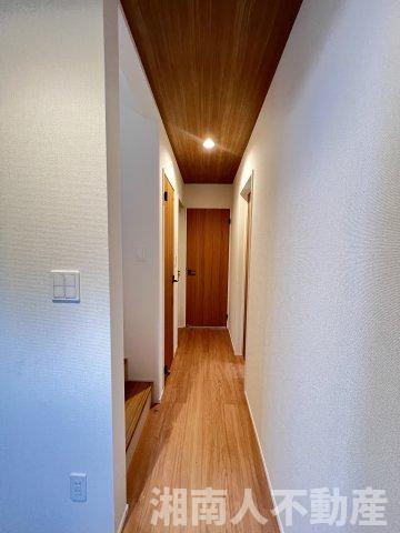 藤沢市葛原２２７１－１２新築戸建ての玄関|シンプルで使いやすい玄関です