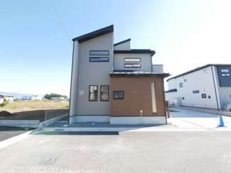 【外観】 | デザイン性の高いご住宅です。